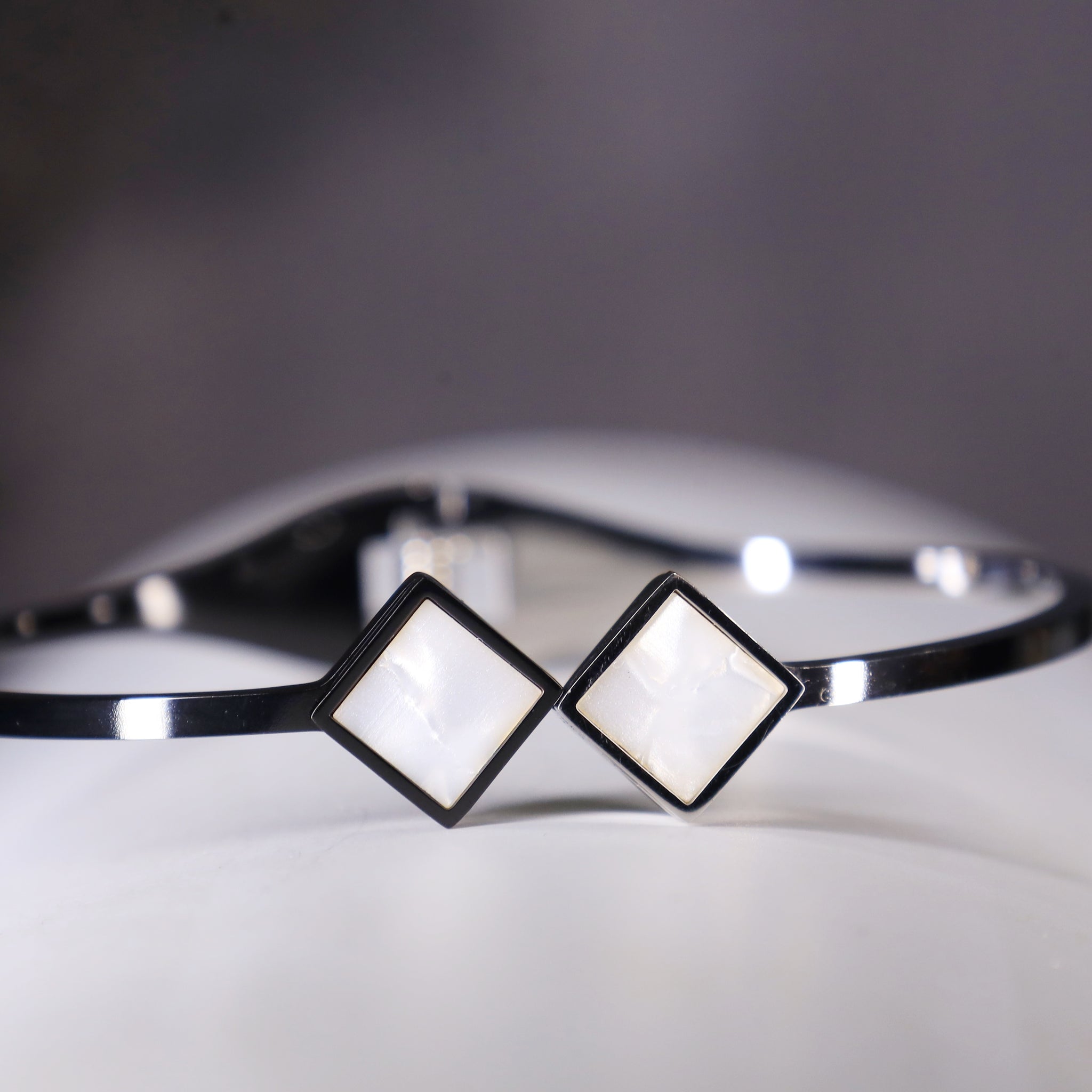 Gaze Bangle