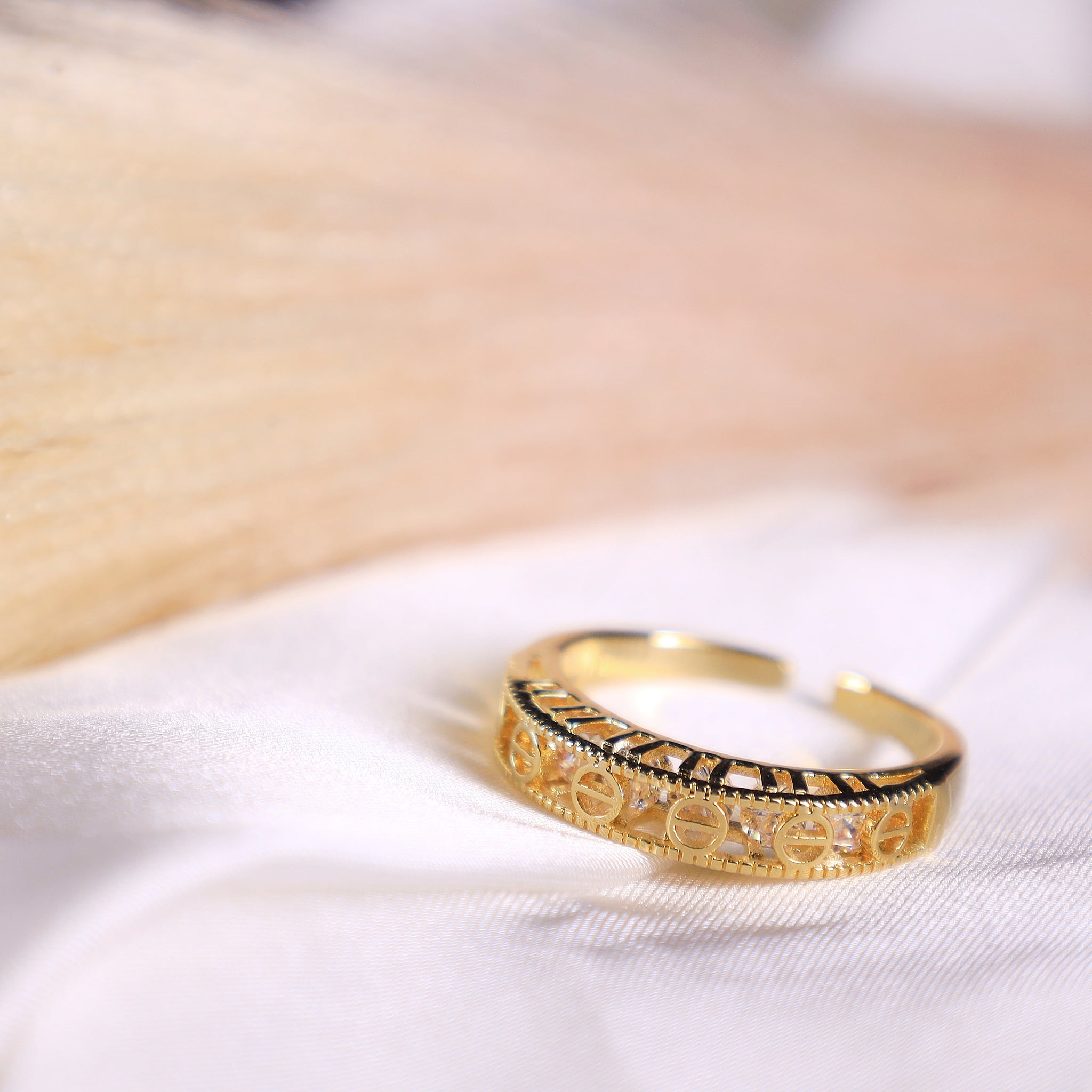 Rings - Timeless Gold Elegance