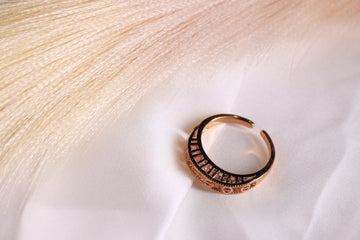 Rings - Timeless Rose Gold Elegance