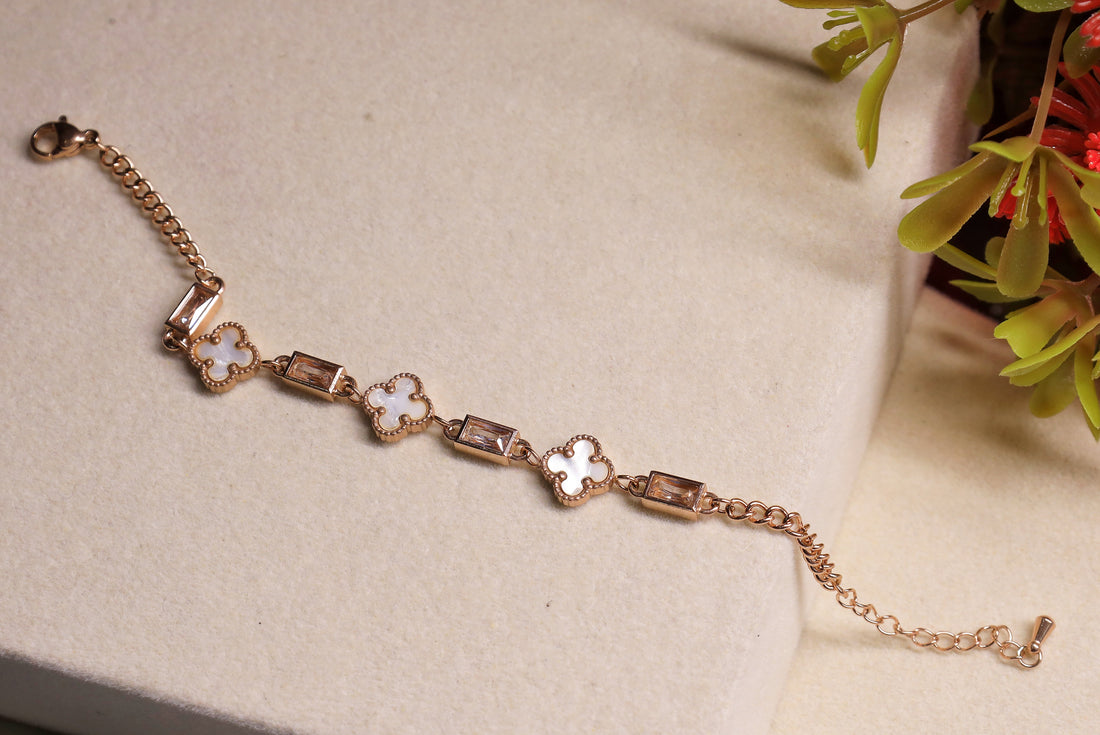 W Chain Bracelet - Radiant Bond