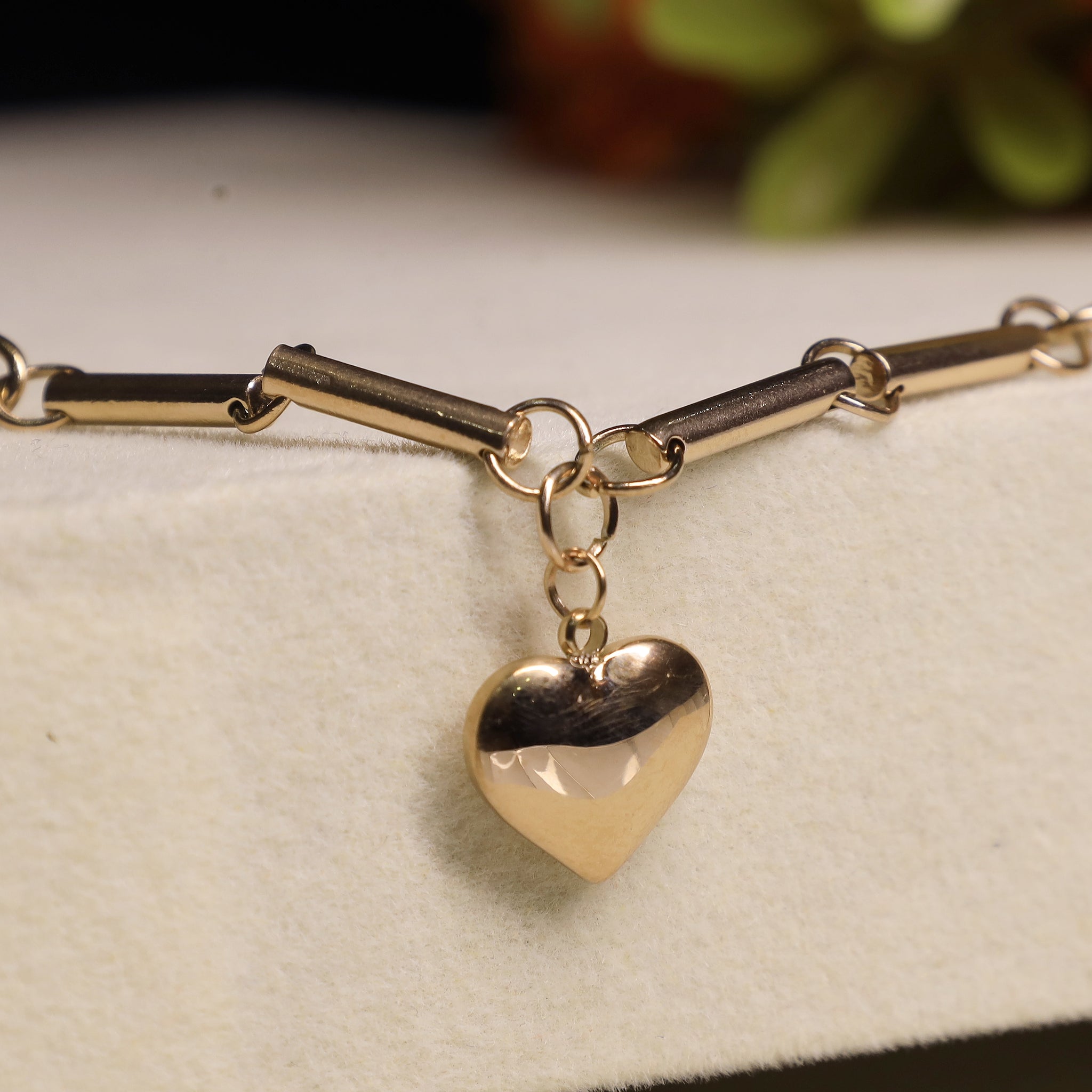 W Chain Bracelet - Heart Connect