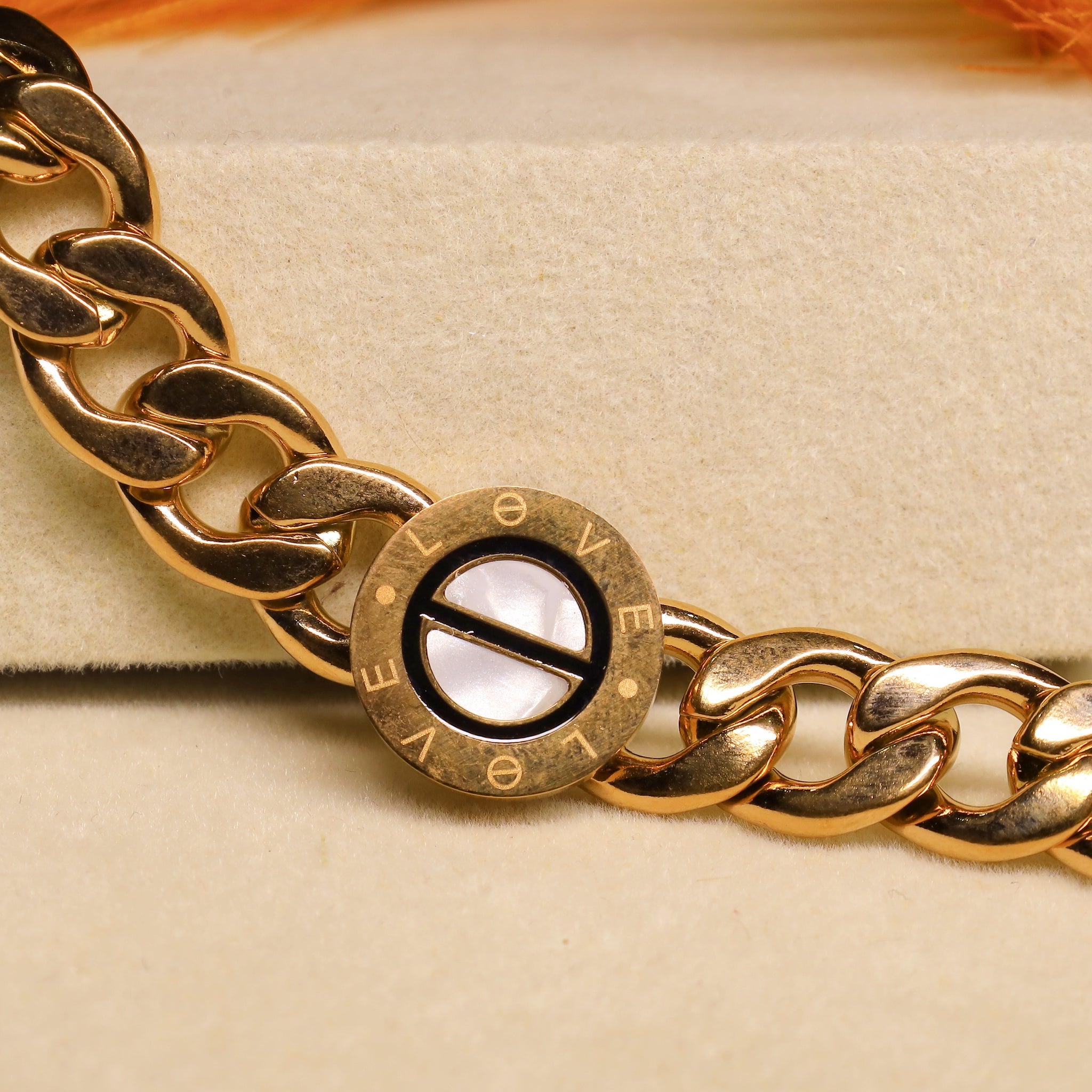 W Chain Bracelet -RG Chain Link