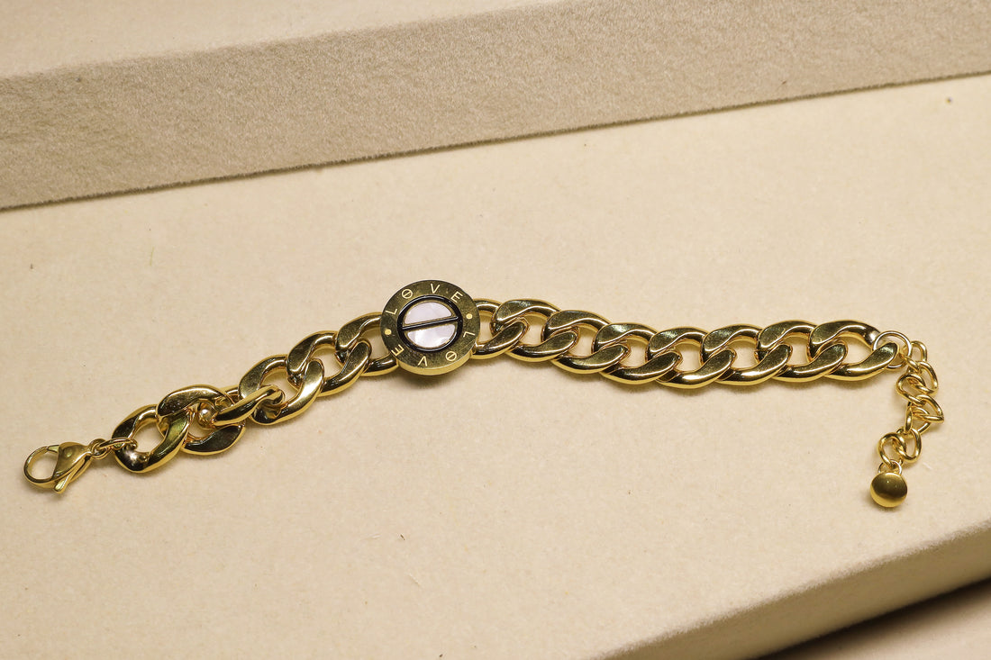 W Chain Bracelet -Golden Chain Link