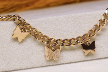 W Chain Bracelet -Protective Charm