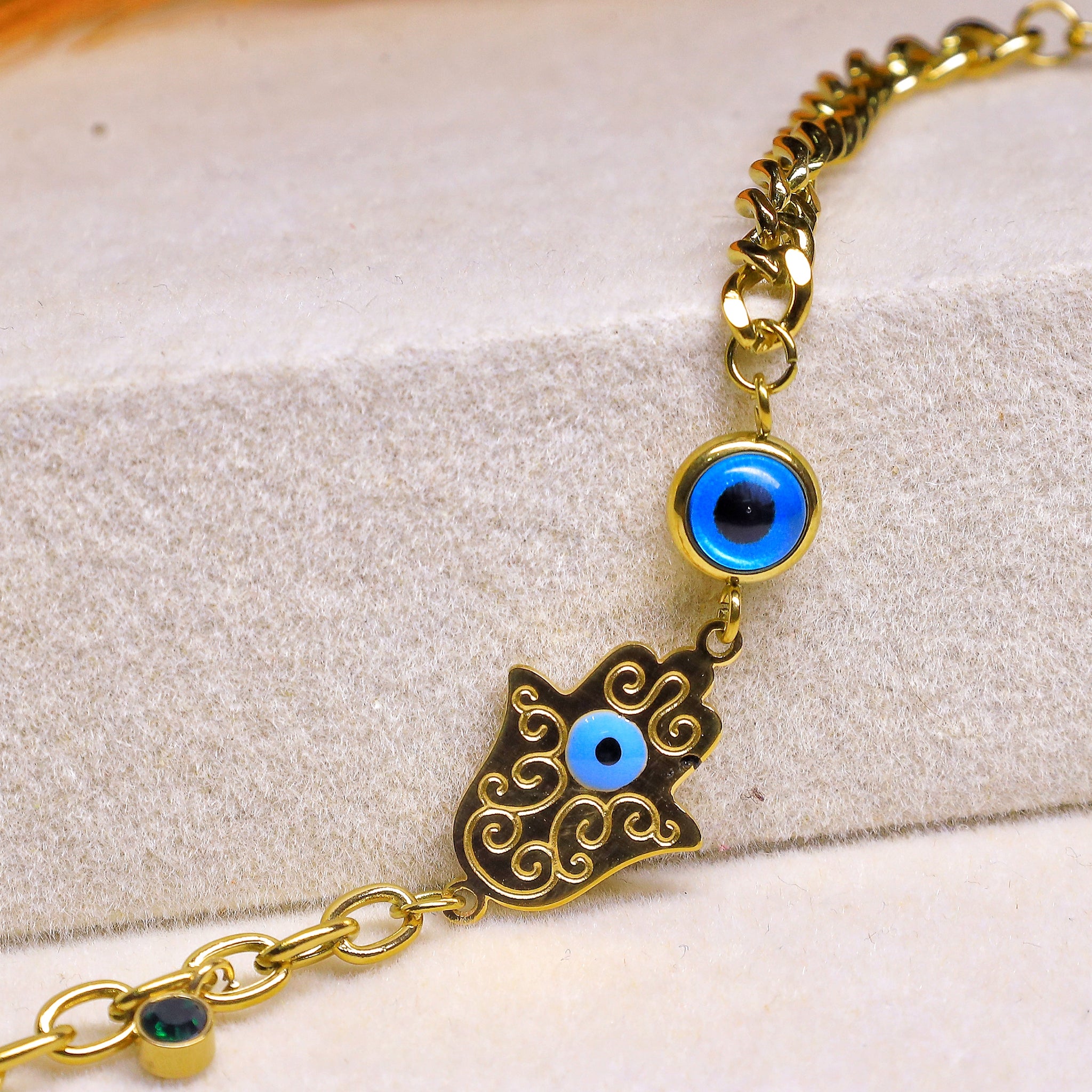 W Chain Bracelet -Eye of Destiny